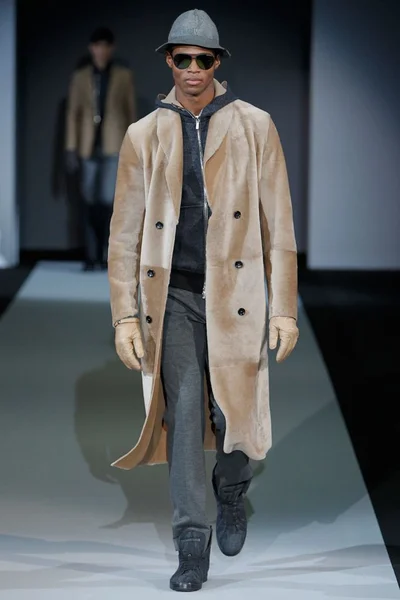 Look 27